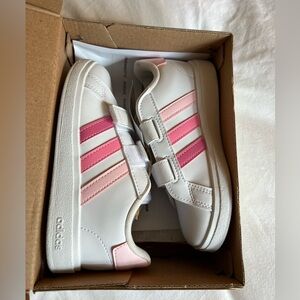 Toddler Adidas Court Shoe size 10 NWT